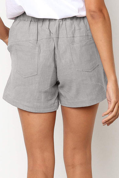 Women's shorts with drawstring waist and slanted pockets