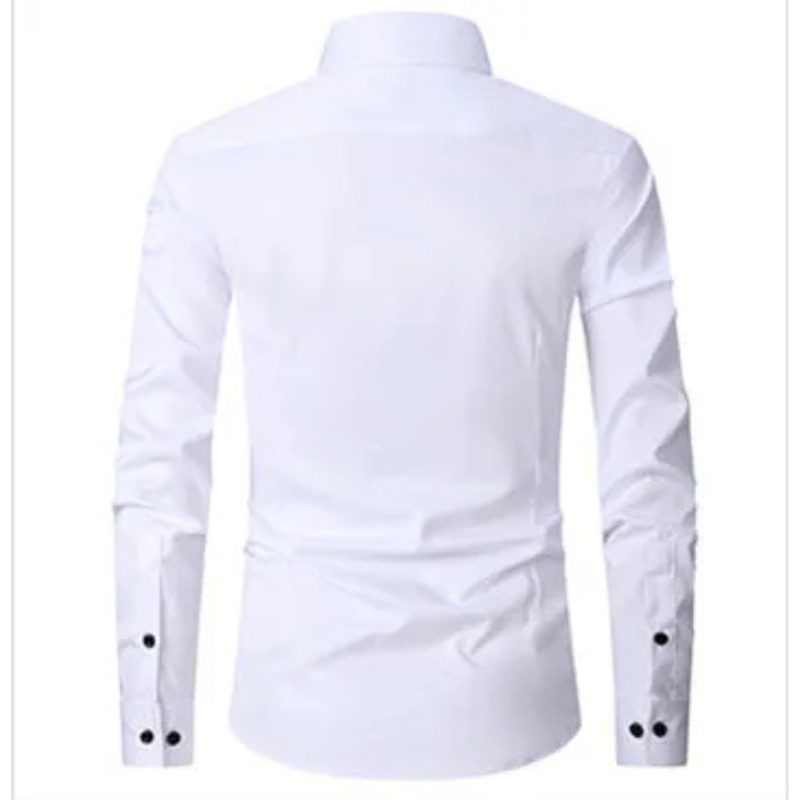 Men's slim fit shirt with long sleeves and button closure