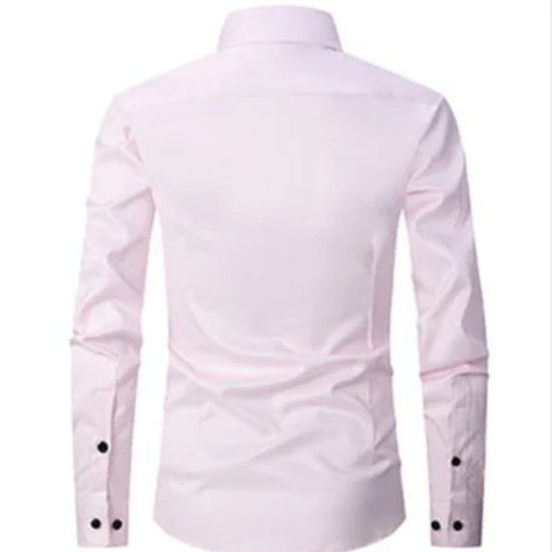 Men's slim fit shirt with long sleeves and button closure