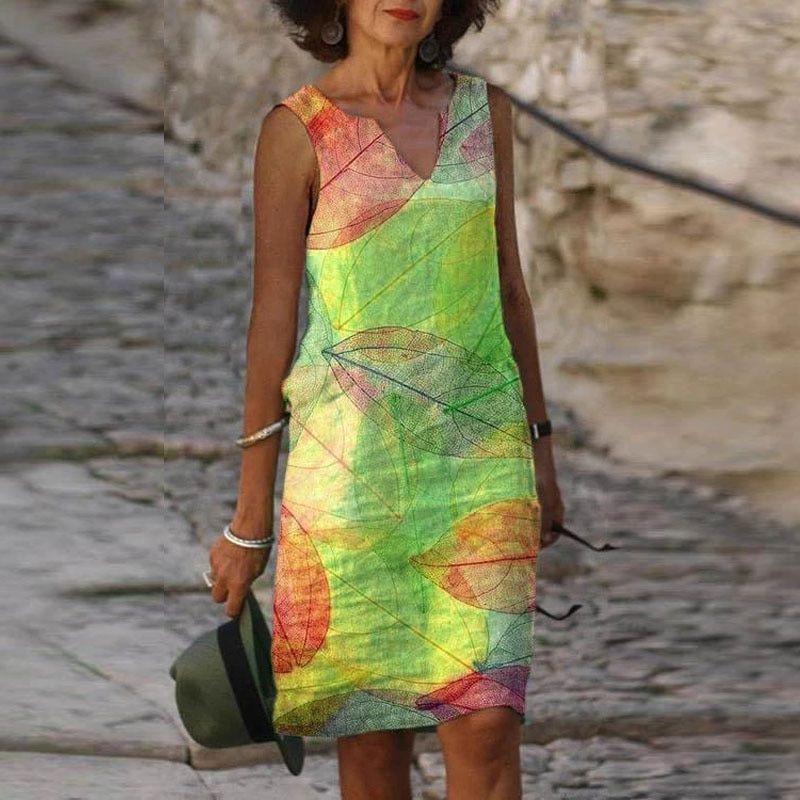 Women’s Knee-Length Dress – Relaxed Fit – Breathable Blend – Sleeveless V-Neck – Leaf Print