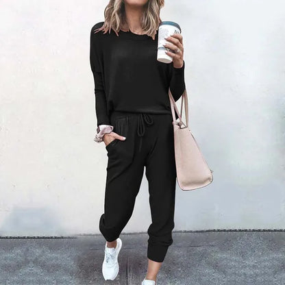 Lounge-ready women's loose tracksuit set