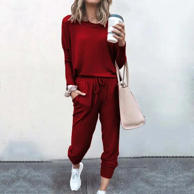 Lounge-ready women's loose tracksuit set