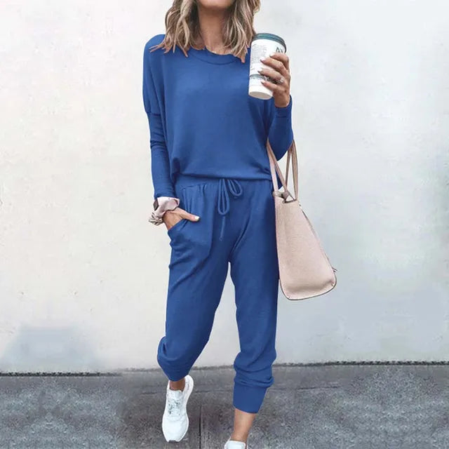 Lounge-ready women's loose tracksuit set