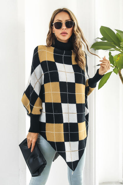 Women's checked poncho with collar and dolman sleeves