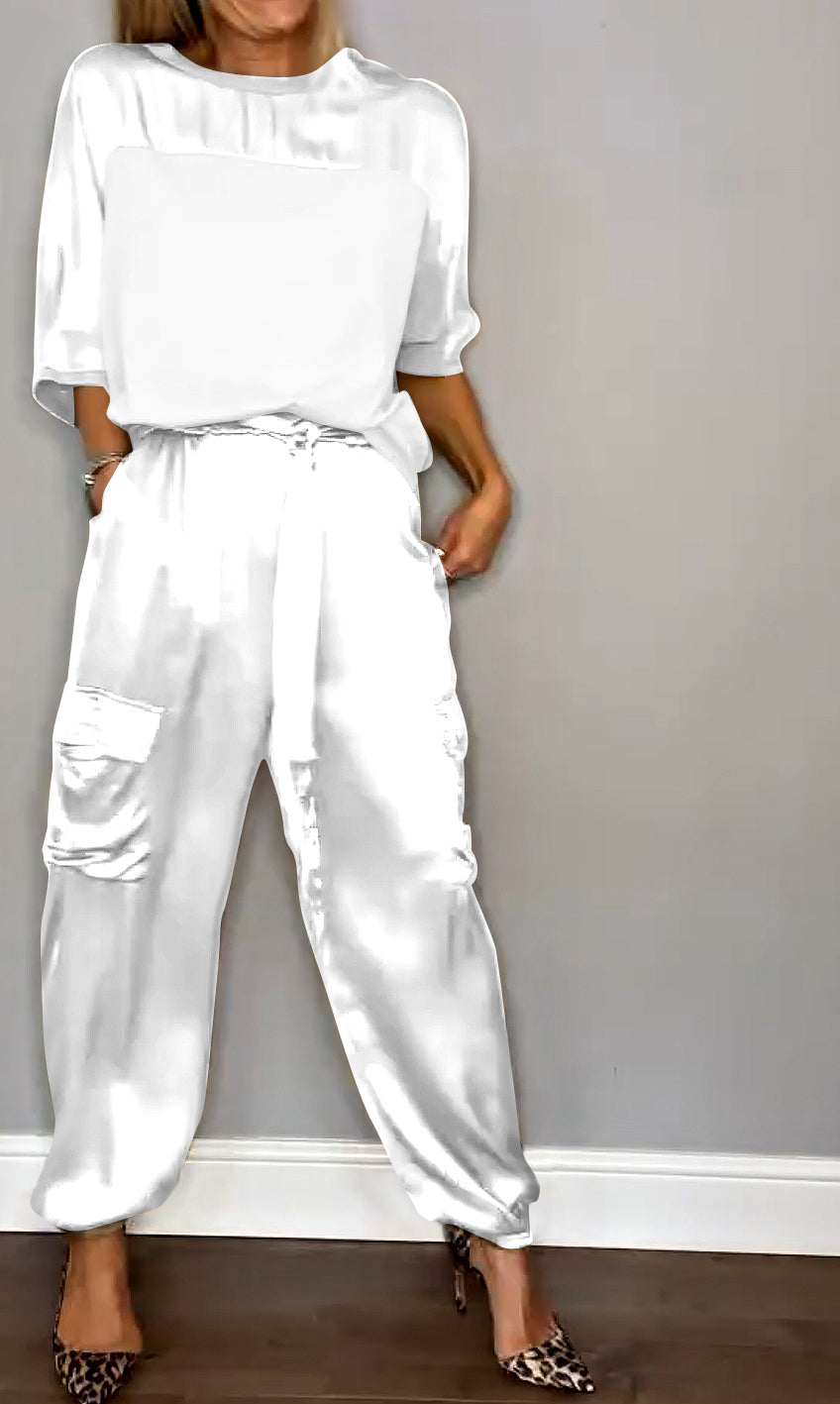 Elegant Women's Two-Piece Loungewear Set – Soft and Stylish Outfit