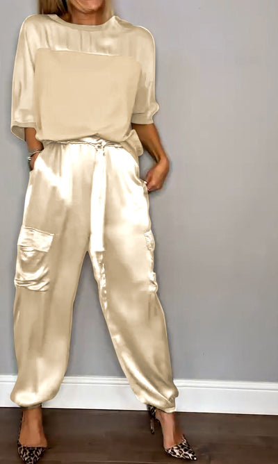 Elegant Women's Two-Piece Loungewear Set – Soft and Stylish Outfit