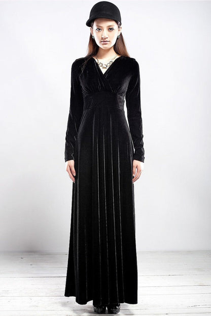 Women’s Evening Dress – Velvet – Wrap Bodice – V-Neck – Long Sleeve – Floor Length