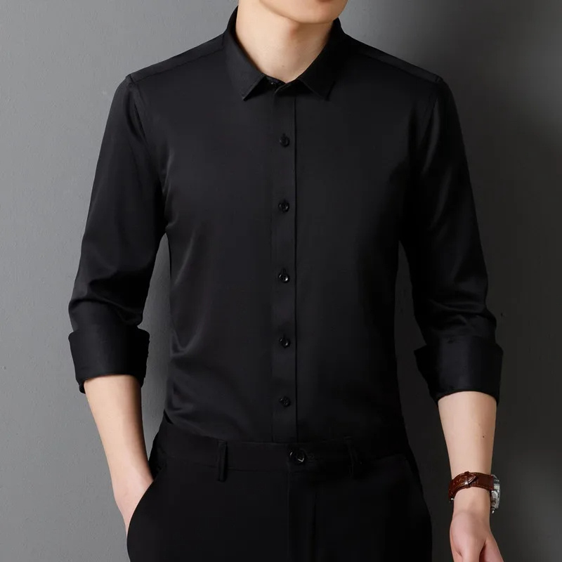 Men's slim fit formal shirt with long sleeves and button closure