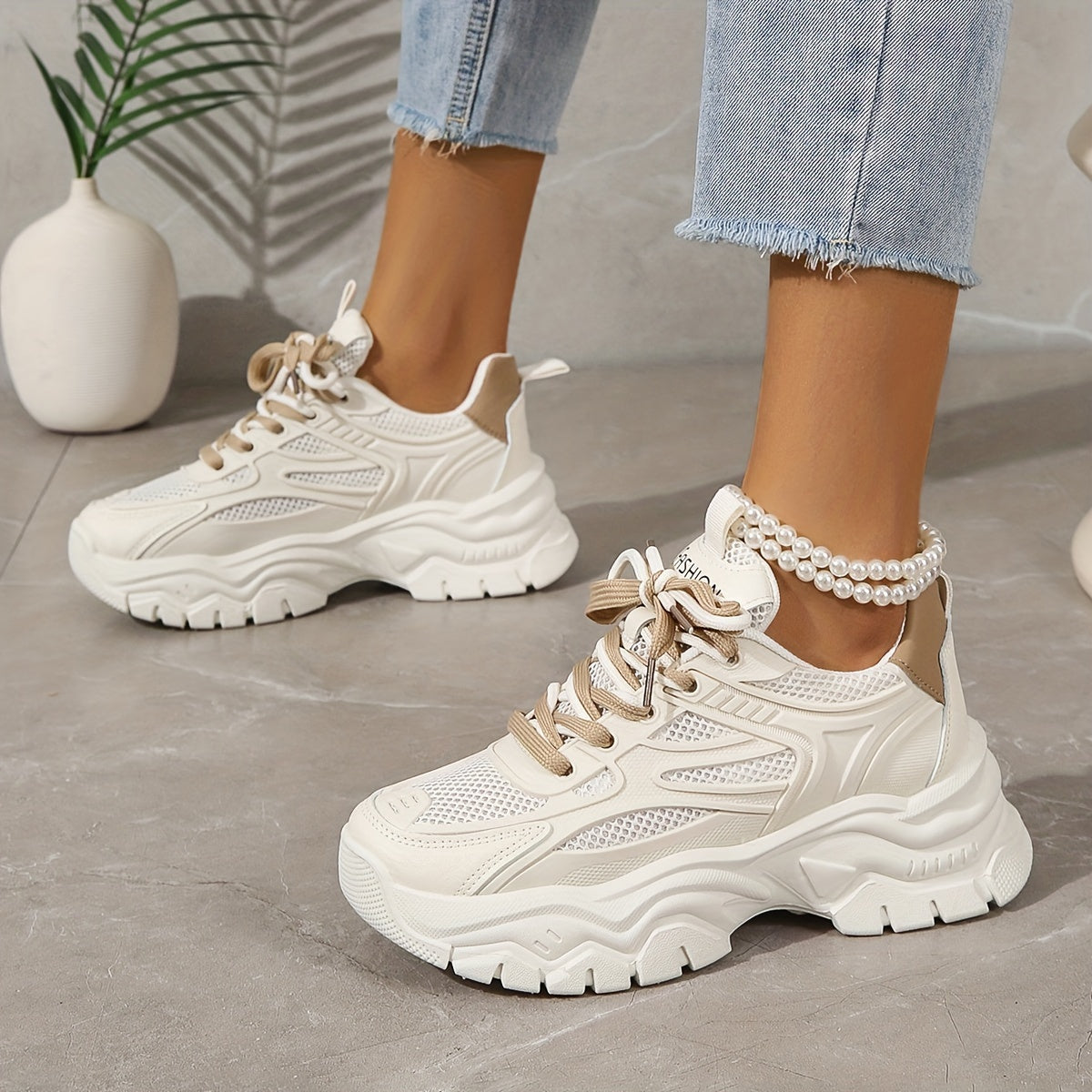 White thick sole mesh shoes for women