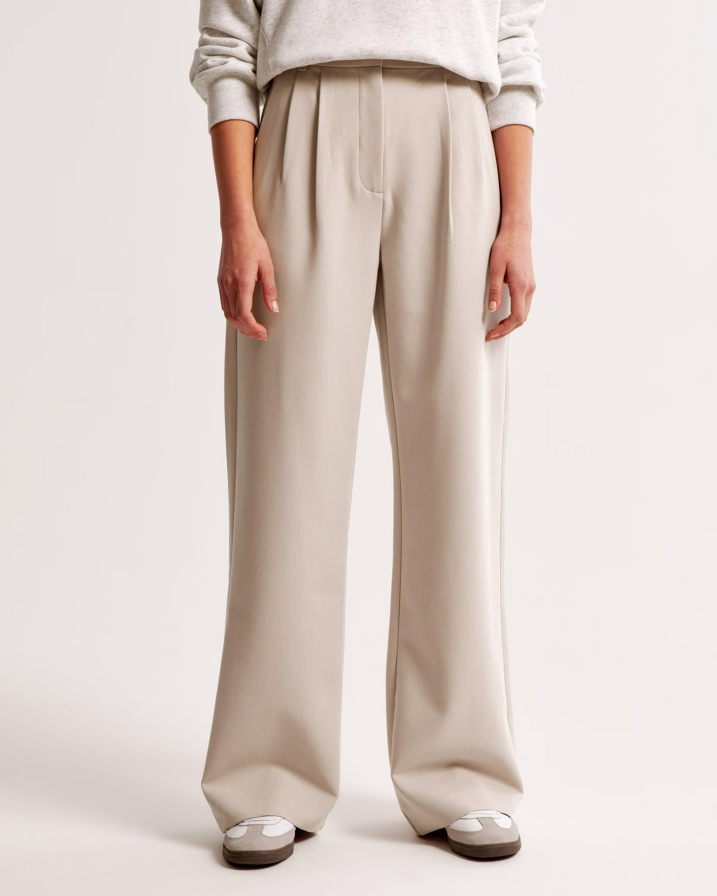 Women's Wide-Leg Trousers - High Waist - Pleated Front - Tailored Elegant Fit