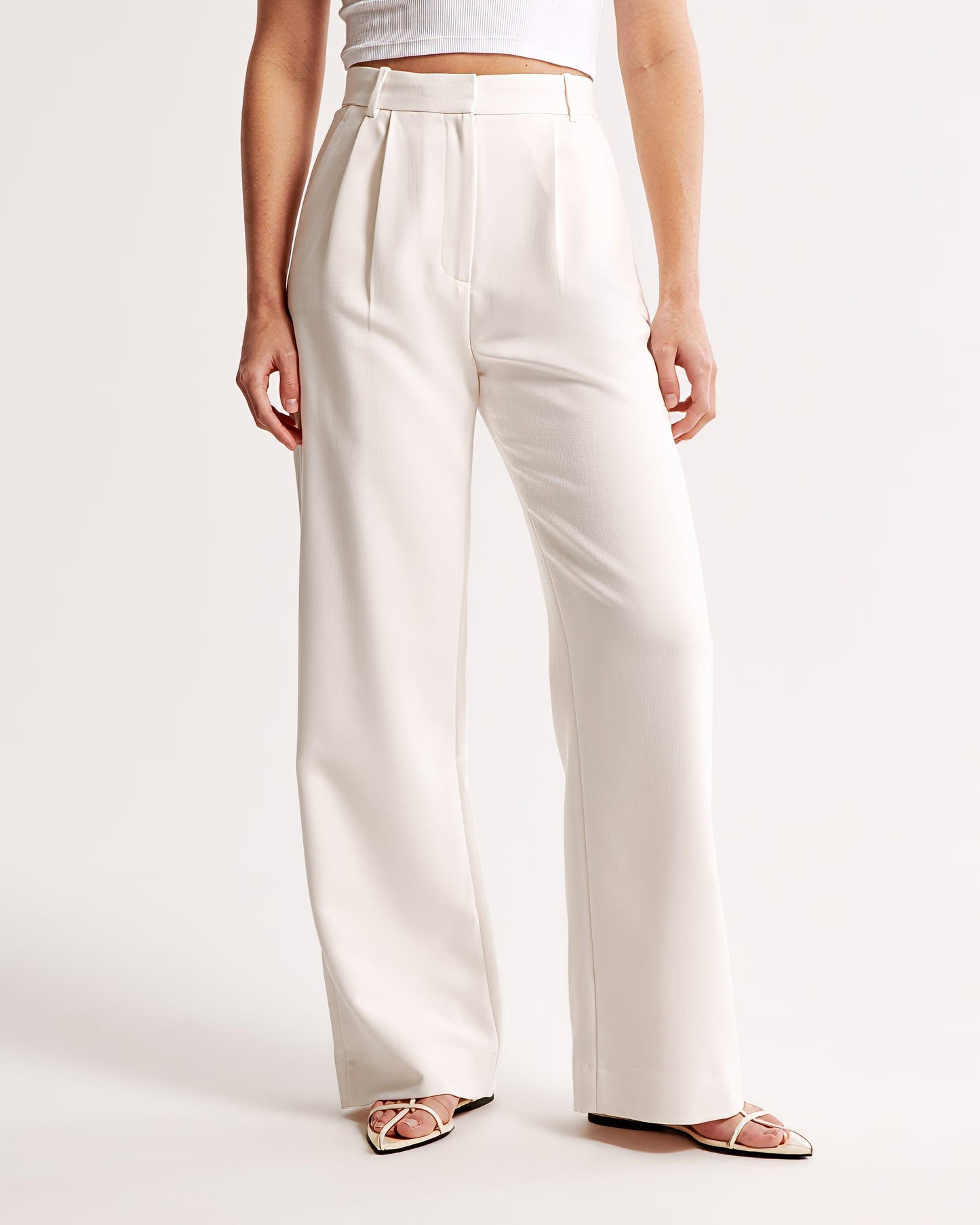 Women's Wide-Leg Trousers - High Waist - Pleated Front - Tailored Elegant Fit