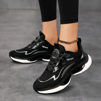 Sports sneakers with cushioned sole for women