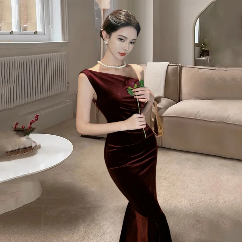 Women's Evening Gown - Velvet - Mermaid Silhouette - Formal Wear