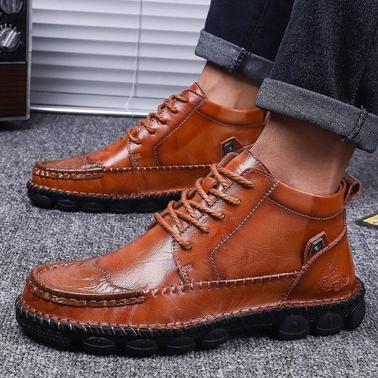Men’s Leather Boots – Structured Fit – Lace-Up – Ankle Height – Rugged Sole