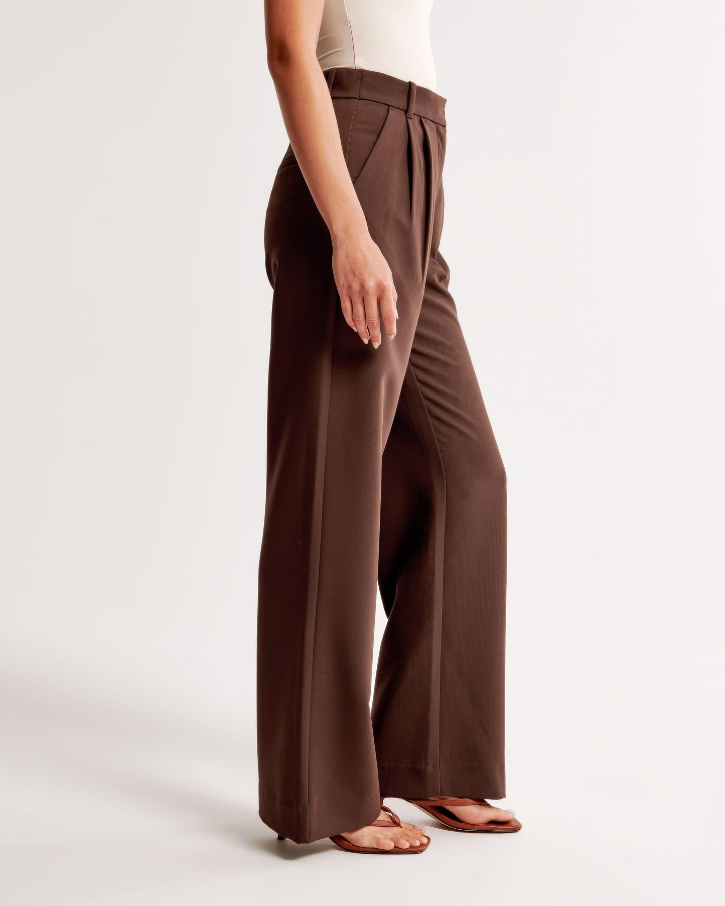 Women's Wide-Leg Trousers - High Waist - Pleated Front - Tailored Elegant Fit