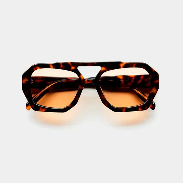 Women’s Oversized Sunglasses – Geometric Frame – Tinted Lens – High-Fashion Look