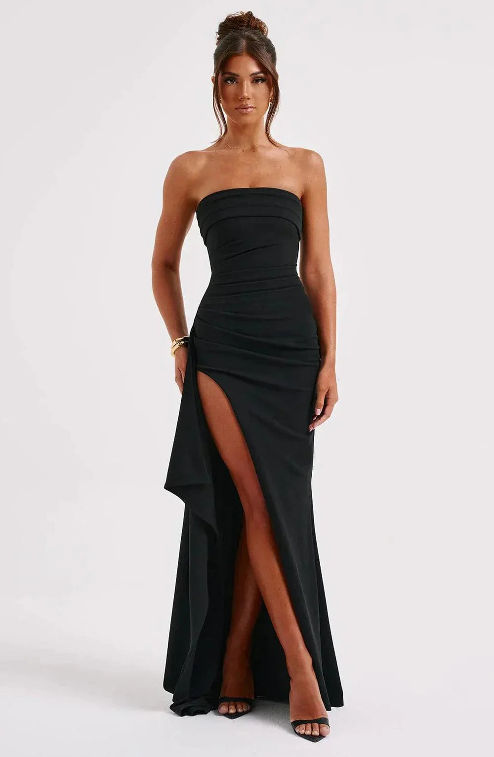 Elegant Evening Dress with Slit and Flattering Silhouette for Women