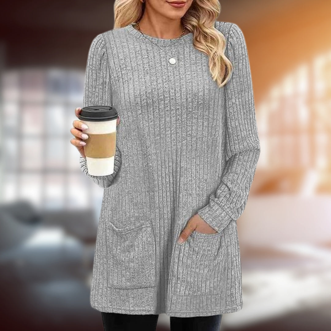 Women's medium length sweater with round neckline