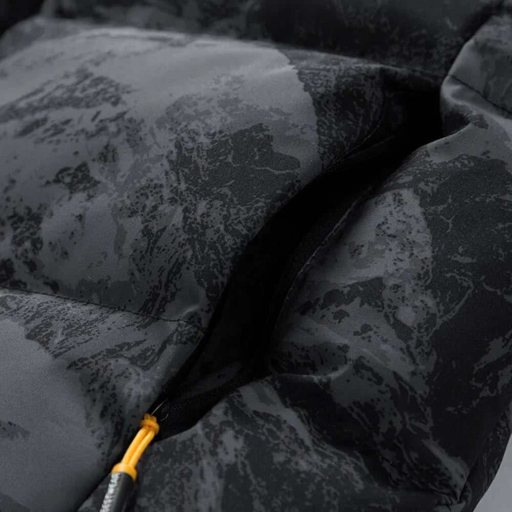 Winter camouflage hooded jacket for men