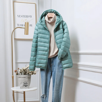 Women’s Puffer Jacket – Regular Fit – Ultralight Quilted – Hooded Foldable Design