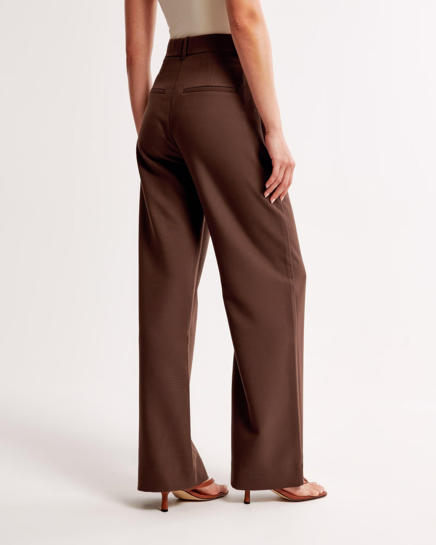 Women's Wide-Leg Trousers - High Waist - Pleated Front - Tailored Elegant Fit