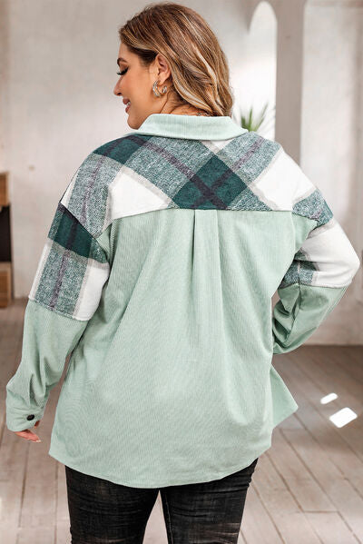 Women's plus size plaid jacket with button closure and pockets