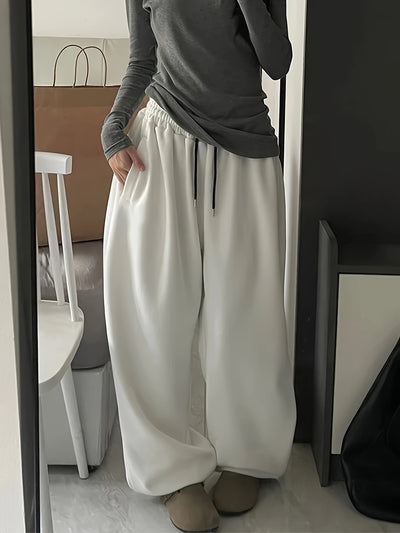 Unisex Wide-Leg Sweatpants – Relaxed Fit – Elastic Waistband with Drawstring – Soft & Comfortable