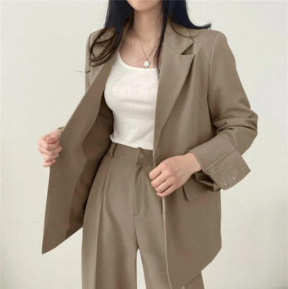 Women's Suit - Oversized Blazer & High-Waisted Trousers - Tailored Fit - Smart Casual