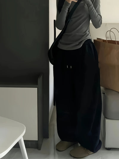 Unisex Wide-Leg Sweatpants – Relaxed Fit – Elastic Waistband with Drawstring – Soft & Comfortable