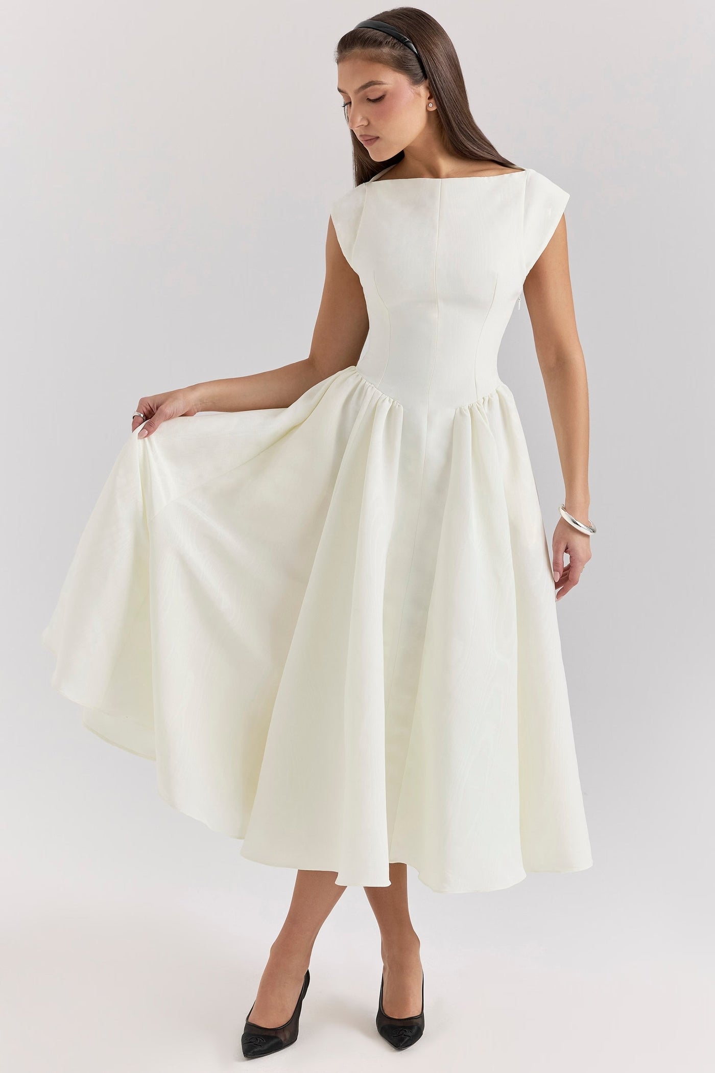 Women’s Midi Dress – Satin Feel – A-Line Fit – Sleeveless – High Neck – Elegant Wear