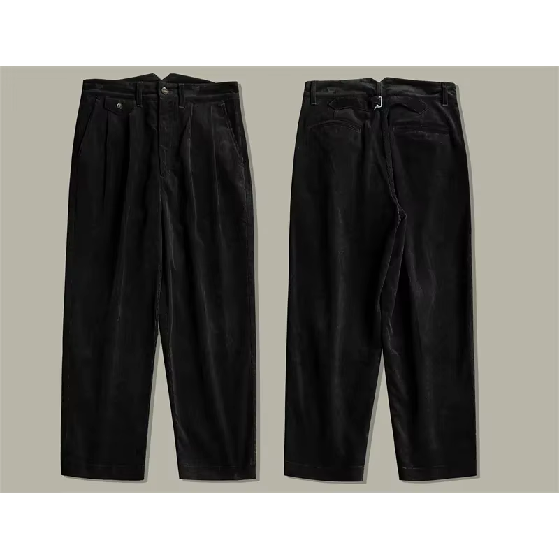 Men's corduroy pants with relaxed fit and high waist