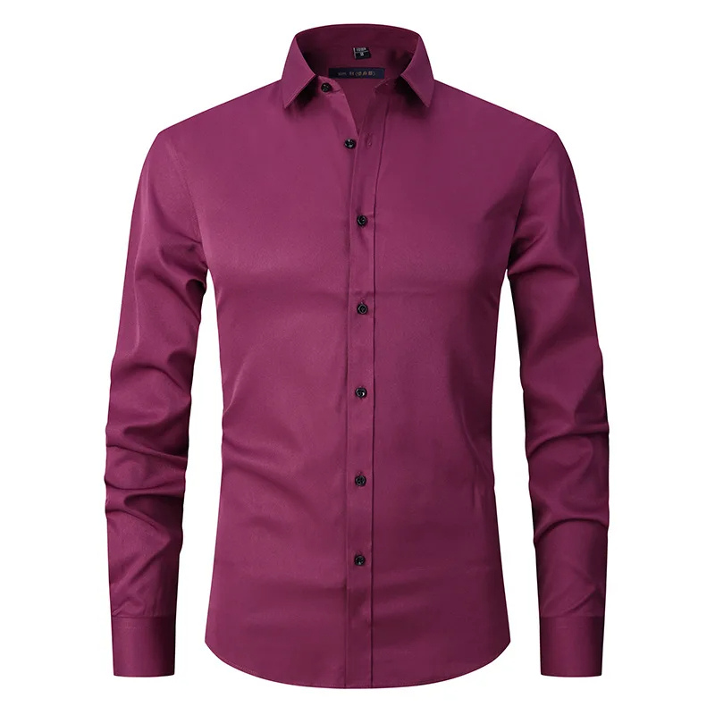 Men's slim fit shirt with long sleeves and button closure