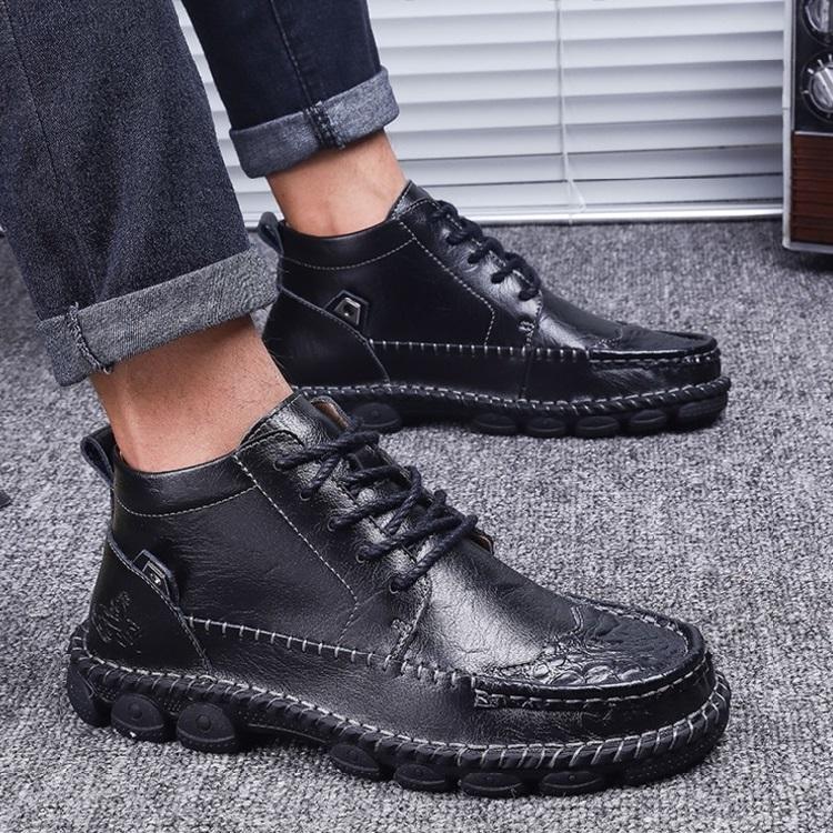 Men’s Leather Boots – Structured Fit – Lace-Up – Ankle Height – Rugged Sole