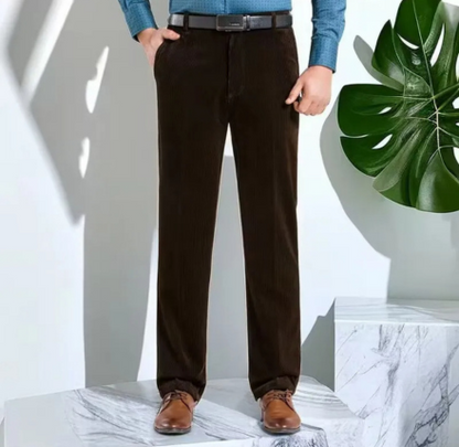 Men's corduroy pants with classic fit and belt loops