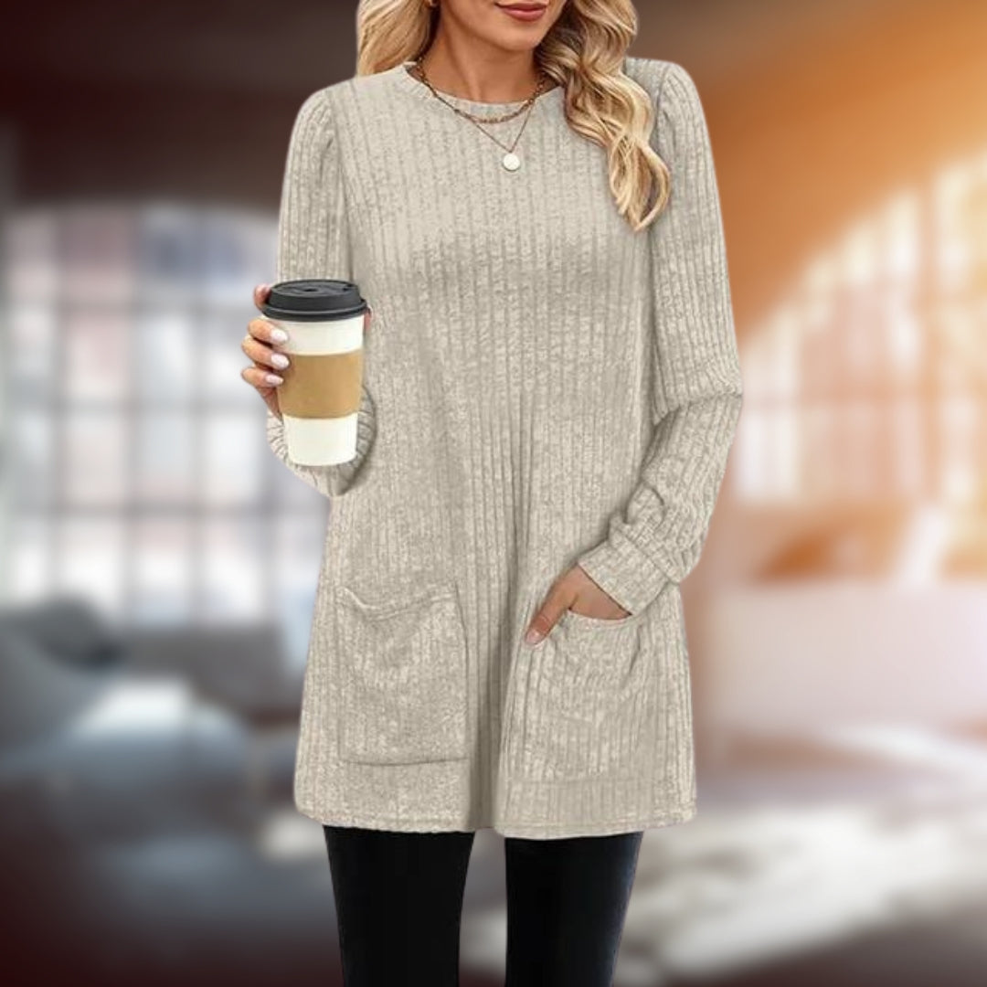 Women's medium length sweater with round neckline