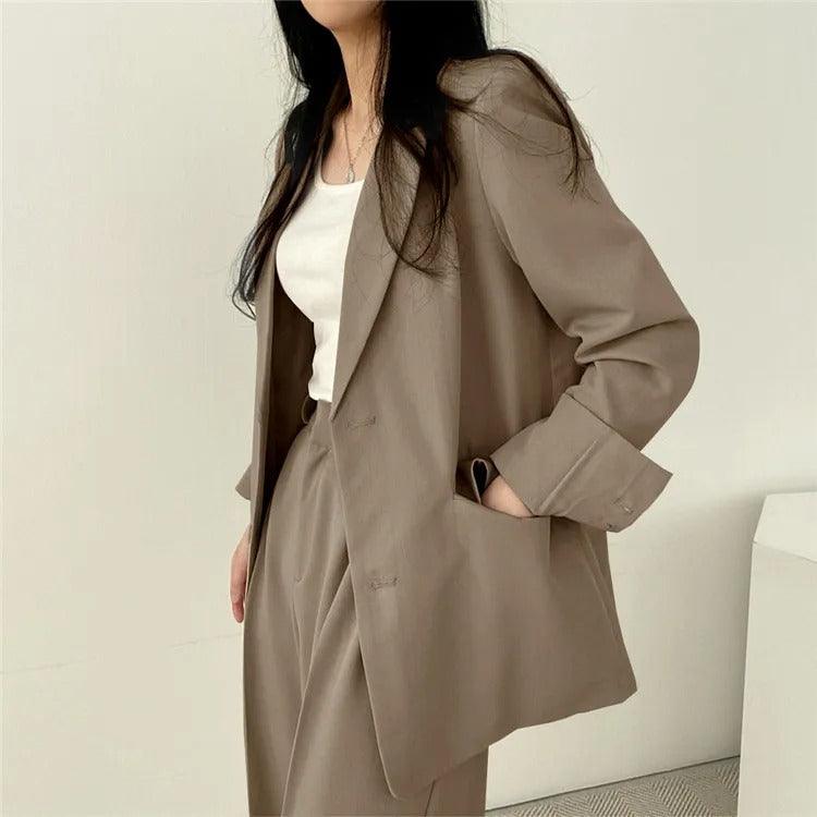 Women's Suit - Oversized Blazer & High-Waisted Trousers - Tailored Fit - Smart Casual