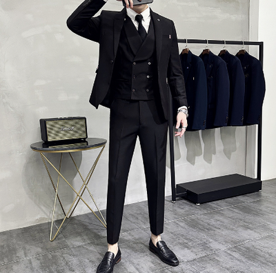 Men’s Three-Piece Suit – Tailored Fit – Wool Blend – Business Formal Wear