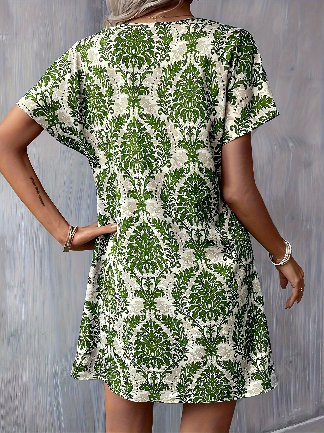Women's Midi Dress - V-Neck Short Sleeve - Relaxed Fit Floral Damask Pattern