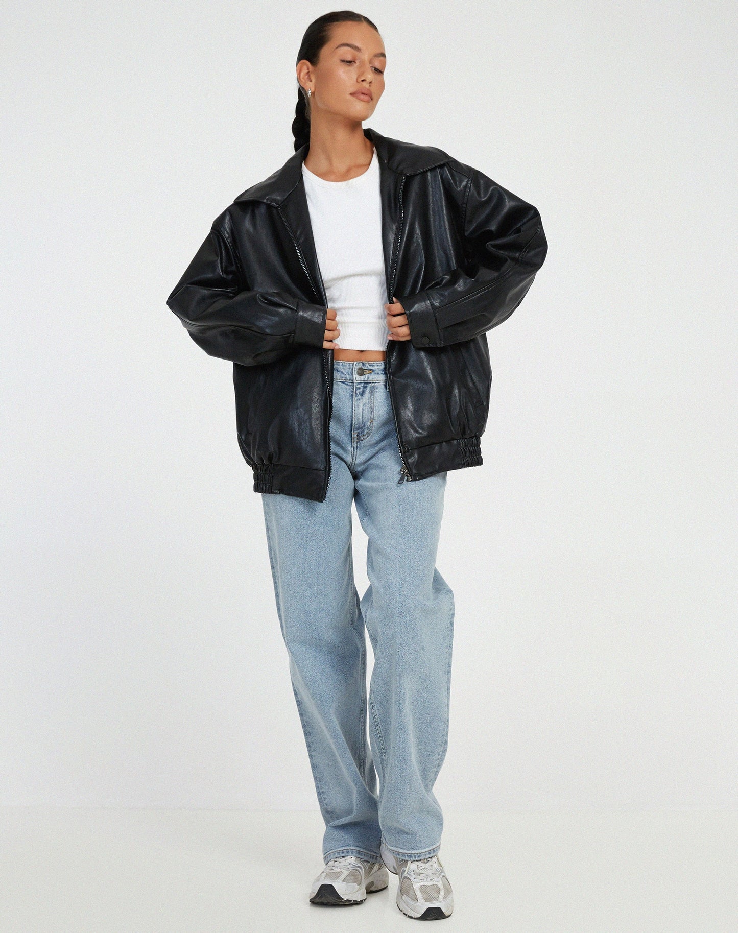 Women’s Leather Jacket – Oversized Fit – Hip Length – Zipper Front – Casual Style