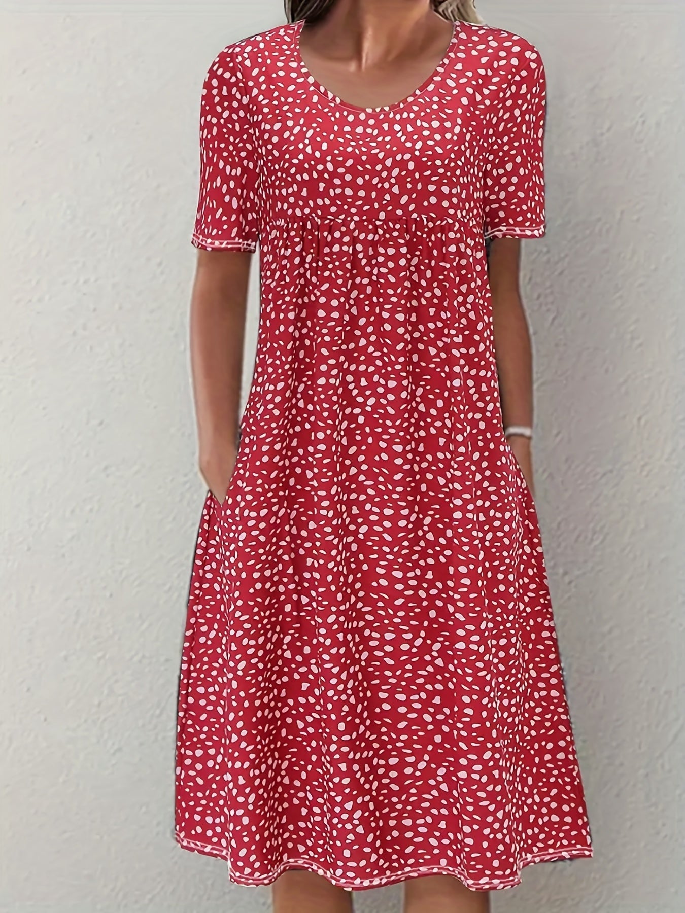 Women's Knee-Length Dress - Short Sleeve - Loose Fit - Rounded Neck - Lightweight Casual Wear