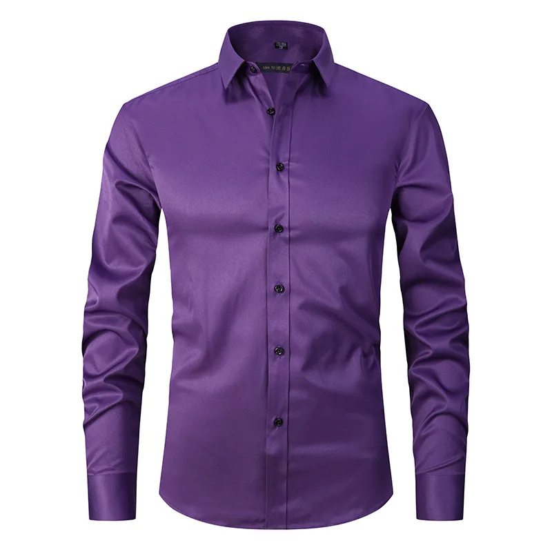 Men's slim fit shirt with long sleeves and button closure