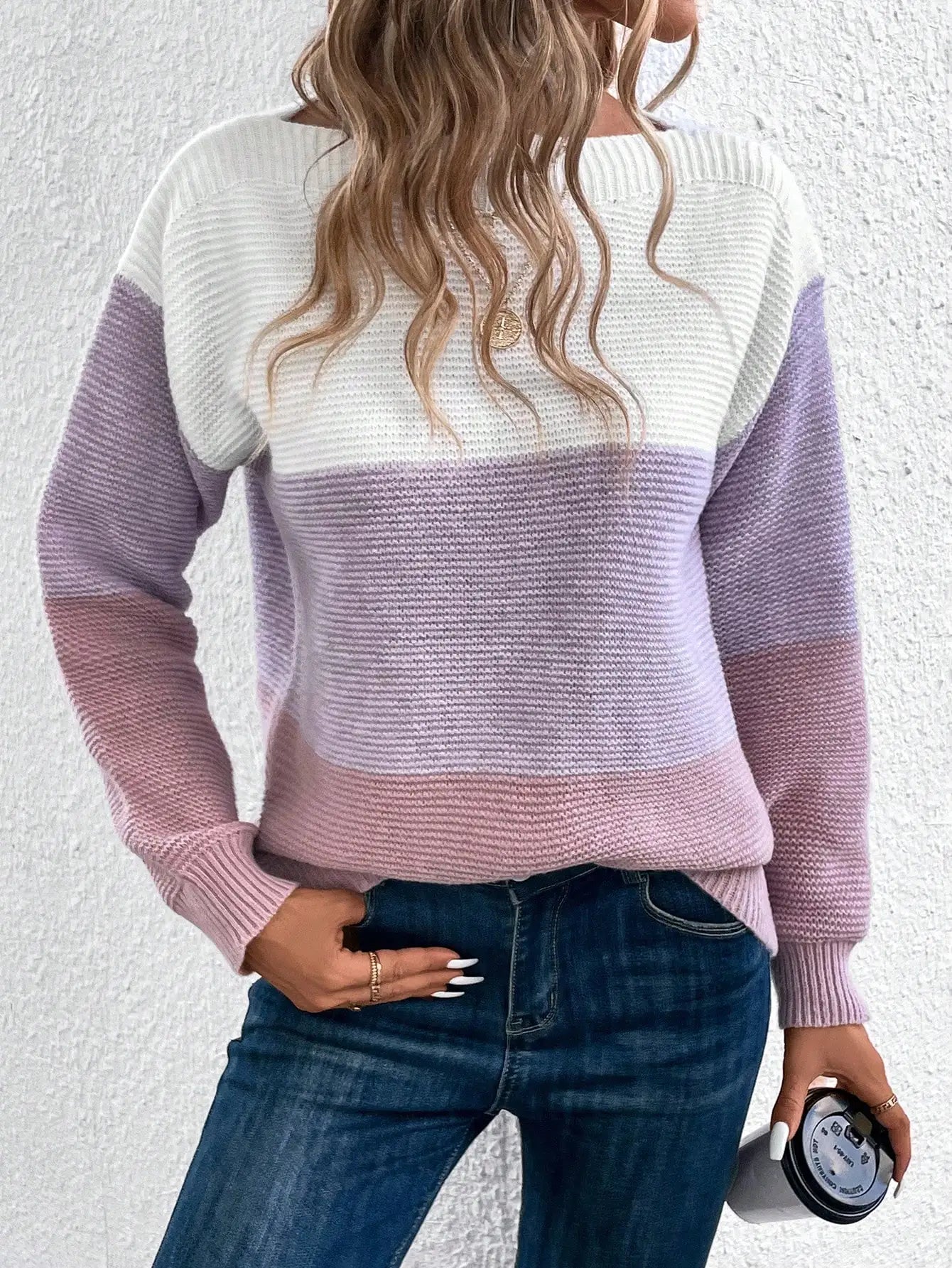 Women's long arm knit sweater with round neckline