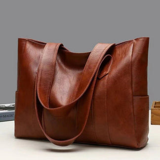 Women’s Shoulder Bag – Structured Leather – Minimalist Design