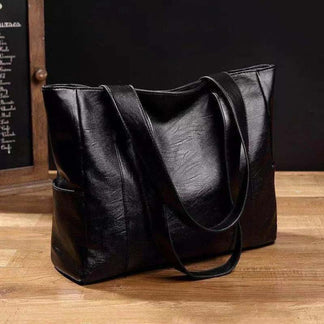 Women’s Shoulder Bag – Structured Leather – Minimalist Design