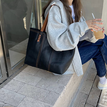 Women’s Tote Bag – Structured Design – Textured Surface – Dual Handle Everyday Style