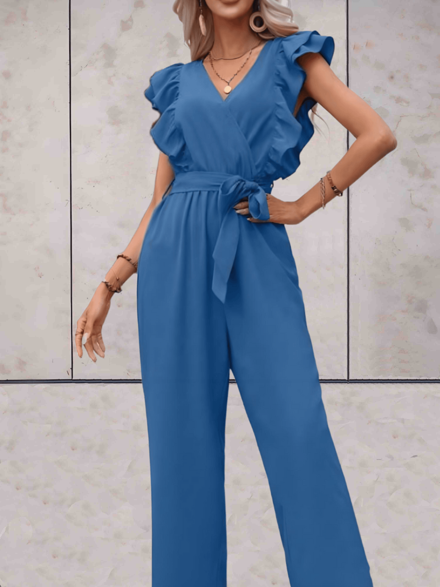 Women's trendy V-neck jumpsuit