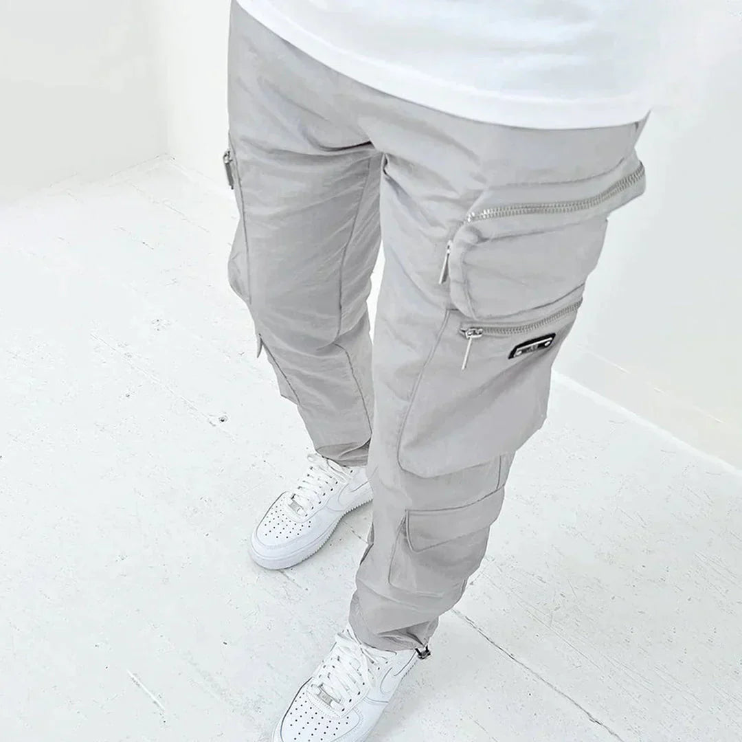 Trendy beltless cargo pants for men