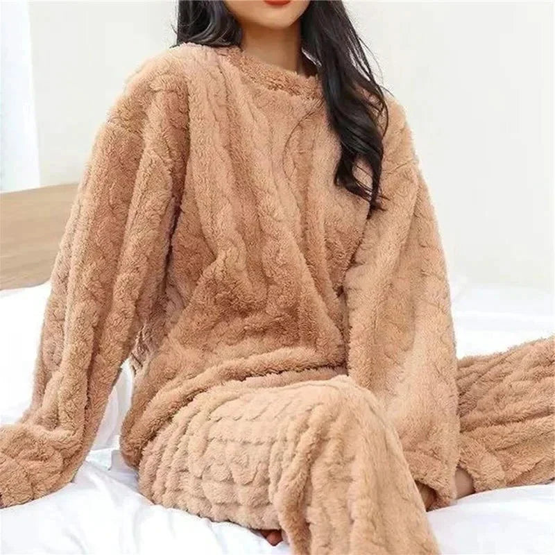 Women's fleece pajama set soft and warm top with round neck and pants