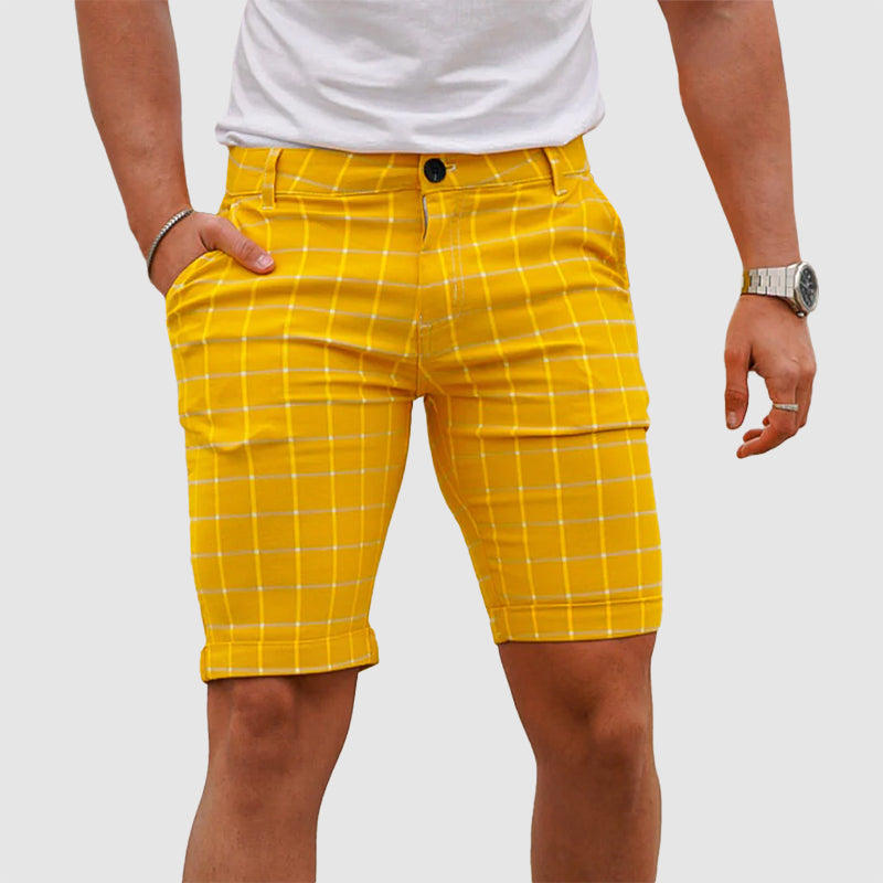 Men's shorts with slanted pockets