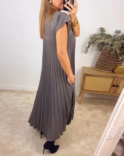 Women's Pleated Dress - Flowing Midi/Maxi Length - Round Neck - Cap Sleeves - With Pockets